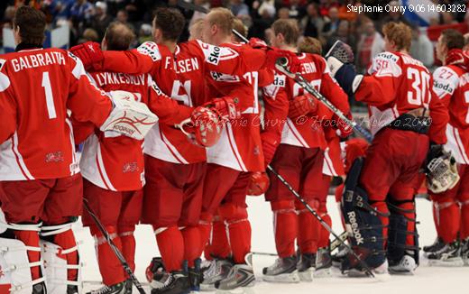 Photo hockey Championnats du monde - Championnats du monde - Hockey Mondial 10 : Ca passe au rouge