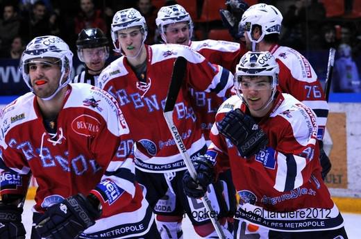 Photo hockey Coupe de France - Coupe de France : 1/4 finale  : Grenoble  vs Amiens  - Grenoble-Amiens : feu d