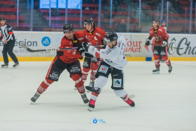 Photo hockey Coupe de France - Coupe de France - 2me tour : Morzine-Avoriaz vs Chamonix  -  Dix-rection  les 1/8e pour les Pionniers 