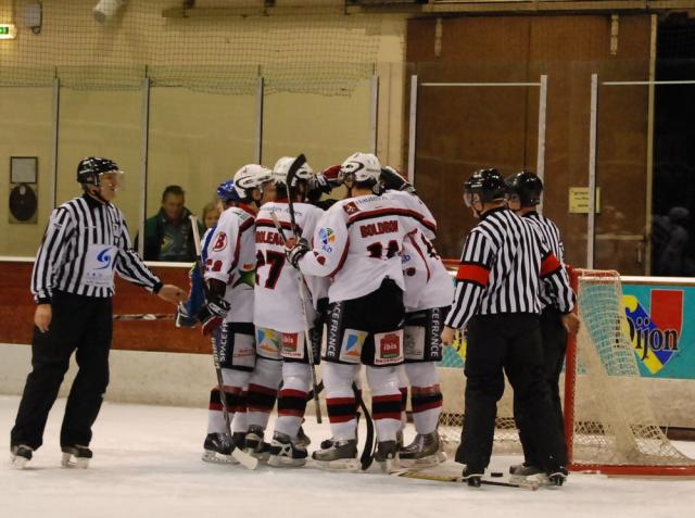 Photo hockey Coupe de la Ligue ARCHIVES - CDL 1/4 - Retour : Dijon  vs Brianon  - Bien mal pay...