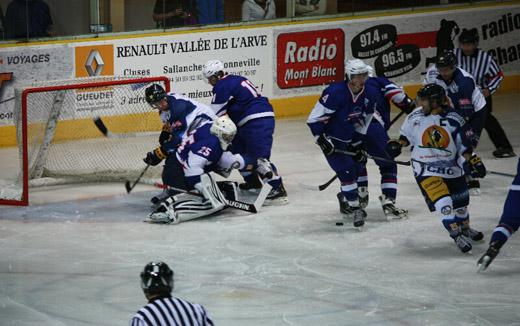 Photo hockey Coupe de la Ligue ARCHIVES - Coupe de la Ligue. : 1/8me, 2me journe  : Chamonix  vs France U20 - Chamonix l