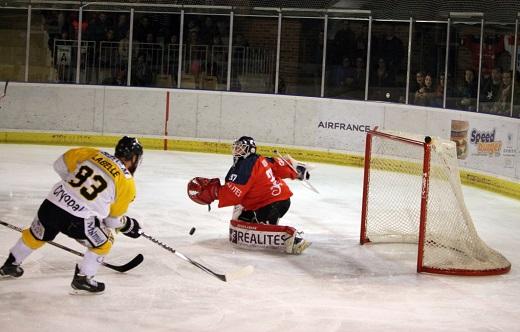 Photo hockey Coupe de la Ligue ARCHIVES - Coupe de la Ligue : 1/4 de finale, aller : Angers  vs Rouen - Ca sent le roussi 