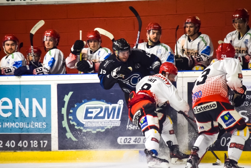 Photo hockey Division 1 -  : Nantes vs Cholet  - Division 1: Match Amical Nantes retrouve la glace