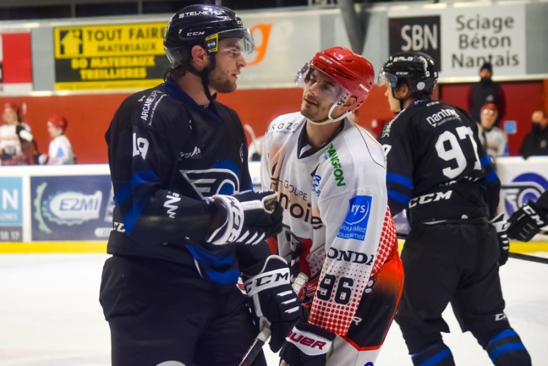 Photo hockey Division 1 -  : Nantes vs Cholet  - Division 1: Match Amical Nantes retrouve la glace