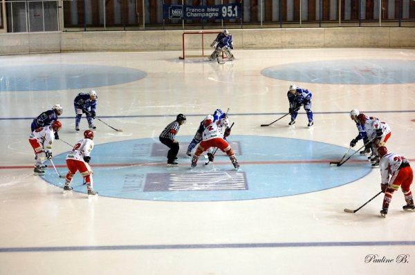 Photo hockey Division 1 - D1 : 11me journe : Reims vs Amnville - D1 : Et Zorro est arriv !