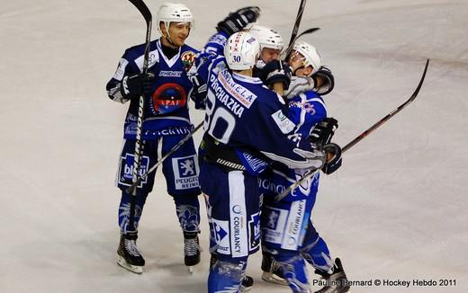 Photo hockey Division 1 - D1 : 12me journe : Reims vs Anglet - LHormadi prend une leon