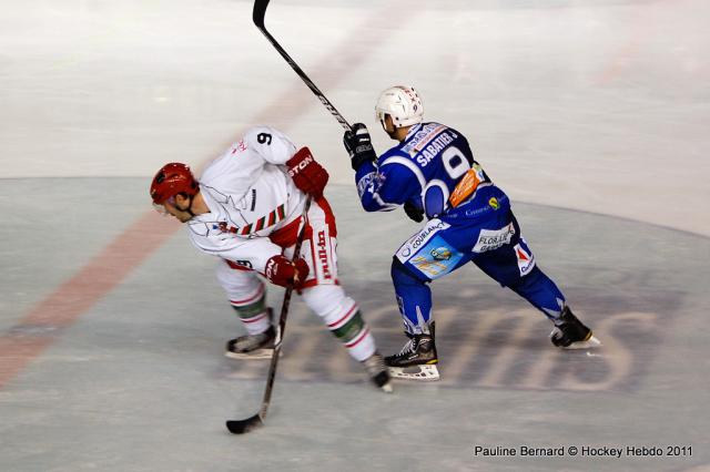 Photo hockey Division 1 - D1 : 12me journe : Reims vs Anglet - LHormadi prend une leon