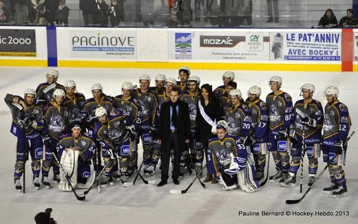 Photo hockey Division 1 - D1 : 22me journe : Reims vs Mont-Blanc - Le vol du Phnix