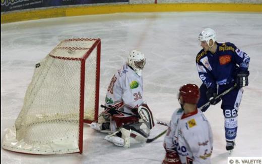 Photo hockey Division 1 - D1 : 7me journe : Montpellier  vs Amnville - La vipre a eu chaud !!!