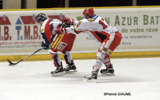 Photo hockey Division 1 - D1 : 9me journe : Nice vs Amnville - Pas terrible !