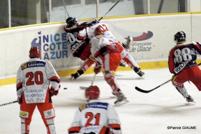 Photo hockey Division 1 - D1 : 9me journe : Nice vs Amnville - Pas terrible !