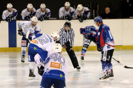 Photo hockey Division 1 - D1 Play Off 1/2 finale  - match 2 : Brest  vs Reims - Le sacre aura lieu  Brest.