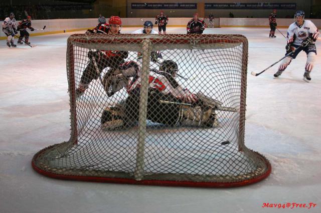 Photo hockey Division 1 - D1 Play Off 1/4 de finale  - match 2 : Neuilly/Marne vs Nice - a passe pour les Bisons