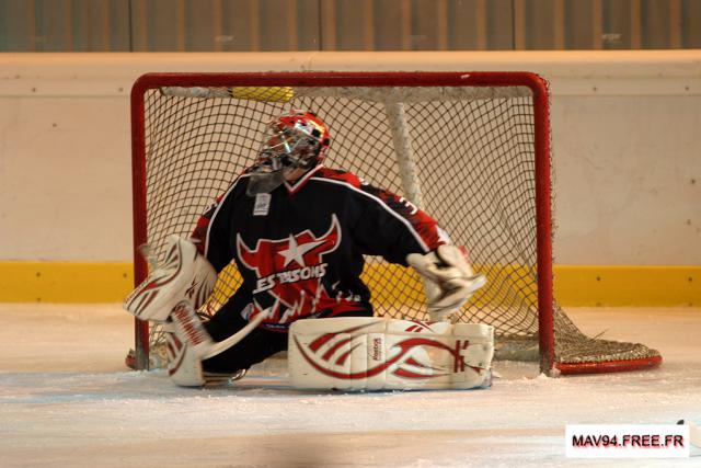 Photo hockey Division 1 - D1 Play Off 1/4 de finale  - match 3 : Neuilly/Marne vs Bordeaux - Les Bisons mettent les Boxers KO