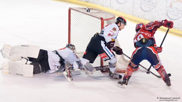 Photo hockey Division 1 - D1 playoff : finale, match 2 : Lyon vs Bordeaux - Lyon y est presque