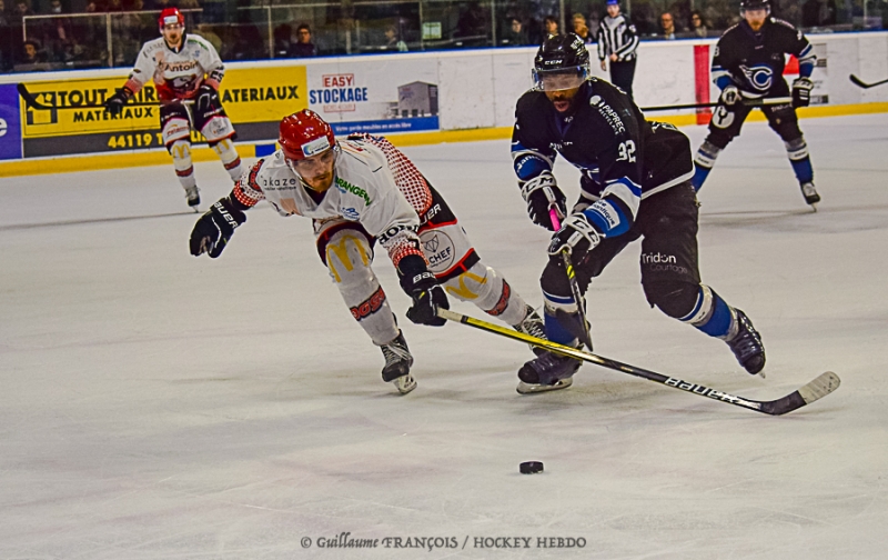 Photo hockey Division 1 - Division 1 - 1/2 de Finale match 3 : Nantes vs Cholet  - Cholet achve la srie face  Nantes et file en Finale 