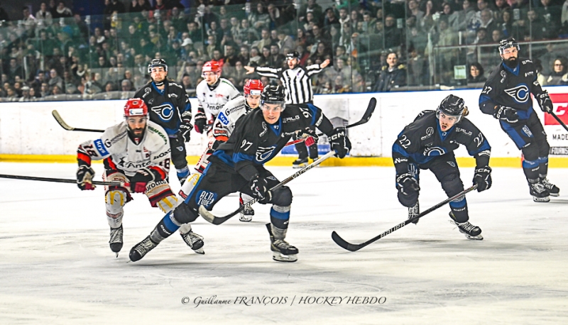 Photo hockey Division 1 - Division 1 - 1/4 de Finale - Match 2 : Nantes vs Cholet  - Les Corsaires de Nantes enfoncent le clou face  Cholet 