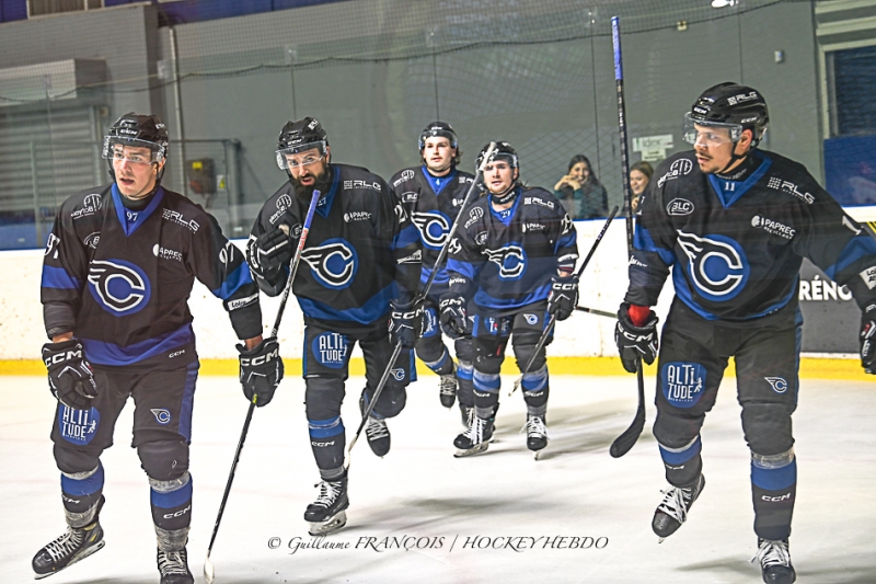 Photo hockey Division 1 - Division 1 - 1/4 de Finale - Match 2 : Nantes vs Cholet  - Les Corsaires de Nantes enfoncent le clou face  Cholet 