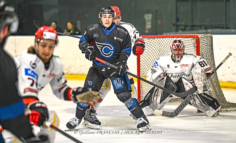 Photo hockey Division 1 - Division 1 - 1/4 de Finale - Match 3 : Nantes vs Cholet  - Nantes remporte la 1re manche