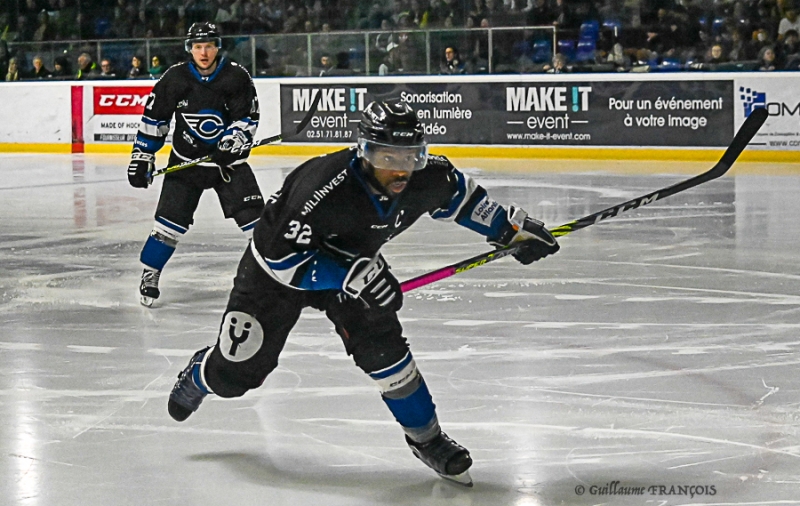 Photo hockey Division 1 - Division 1 - 1/4 de Finale match 2 : Nantes vs Caen  - Les Corsaires de Nantes coulent les drakkars et mnent la srie