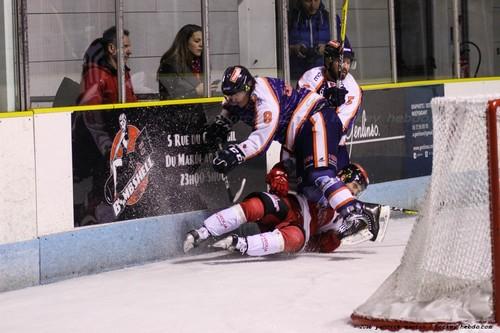 Photo hockey Division 1 - Division 1 : 10me journe : Clermont-Ferrand vs Brianon  - Face au leader Clermont fait front mais s