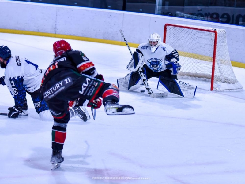 Photo hockey Division 1 - Division 1 : 11me journe : Mont-Blanc vs Nantes - Le Pre-Nol passe dj pour les Ytis!