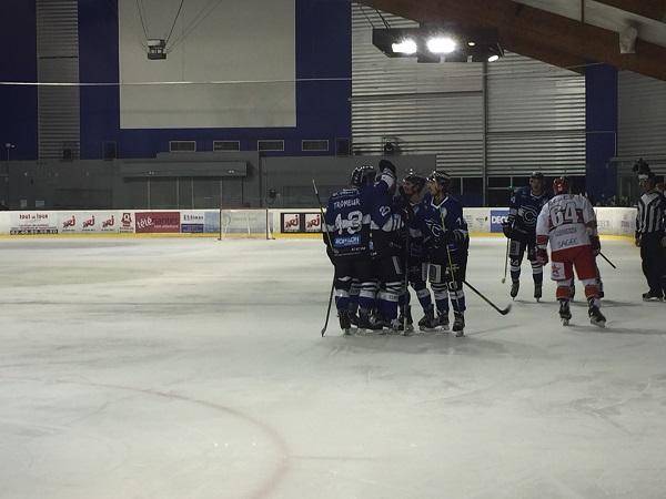 Photo hockey Division 1 - Division 1 : 13me journe : Nantes vs Anglet - LHormadi pris au pige nantais