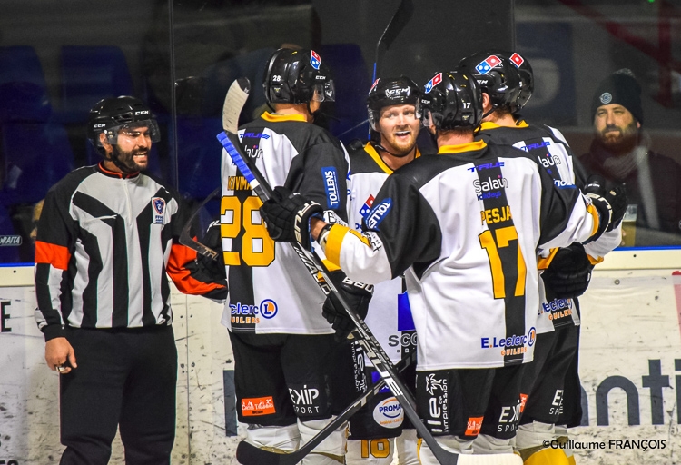 Photo hockey Division 1 - Division 1 : 13me journe : Nantes vs Brest  - Nantes stopp dans son lan par les Albatros