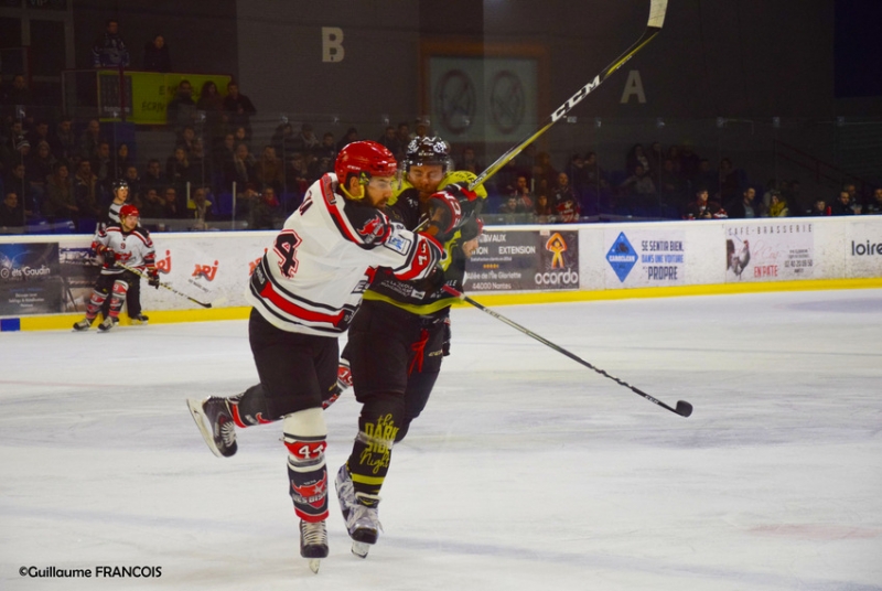 Photo hockey Division 1 - Division 1 : 13me journe : Nantes vs Neuilly/Marne - La Force tait avec les Bisons 