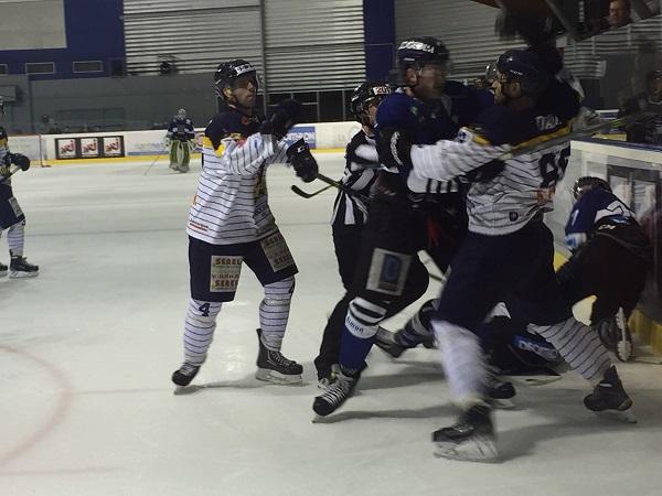 Photo hockey Division 1 - Division 1 : 14me journe : Nantes vs Dunkerque - Dunkerque simpose sur le fil 