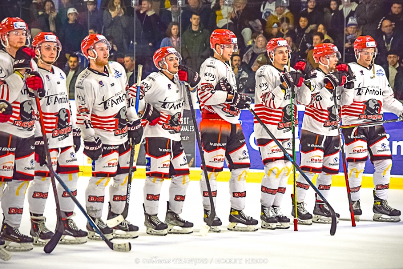 Photo hockey Division 1 - Division 1 : 15me journe : Nantes vs Cholet  - Douche froide pour Nantes, dans le derby face  Cholet