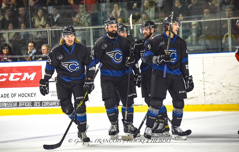 Photo hockey Division 1 - Division 1 : 15me journe : Nantes vs Morzine-Avoriaz - Nantes enchane, avec une dixime victoire conscutive !