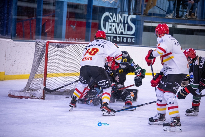 Photo hockey Division 1 - Division 1 : 16me journe : Mont-Blanc vs Meudon - Meudon arrache un important succs !