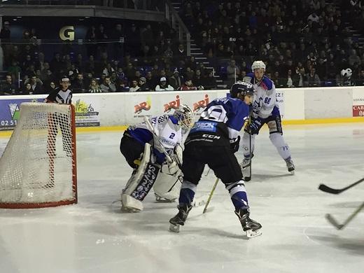 Photo hockey Division 1 - Division 1 : 17me journe : Nantes vs Courchevel-Mribel-Pralognan - Val Vanoise lemporte avec Brio