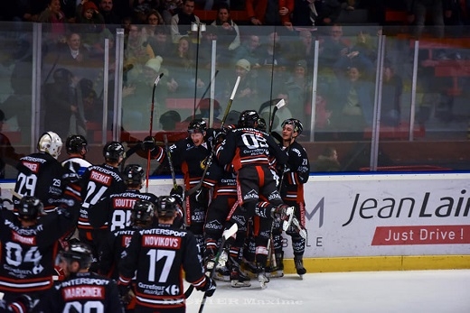 Photo hockey Division 1 - Division 1 : 20me journe : Morzine-Avoriaz vs Nantes - Les Pingouins retrouvent le sourire 