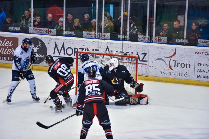 Photo hockey Division 1 - Division 1 : 20me journe : Morzine-Avoriaz vs Nantes - Les Pingouins retrouvent le sourire 