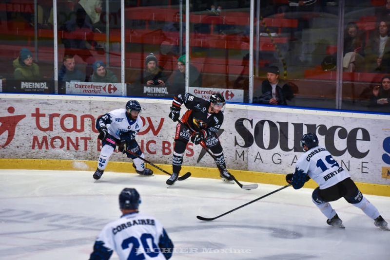 Photo hockey Division 1 - Division 1 : 20me journe : Morzine-Avoriaz vs Nantes - Les Pingouins retrouvent le sourire 