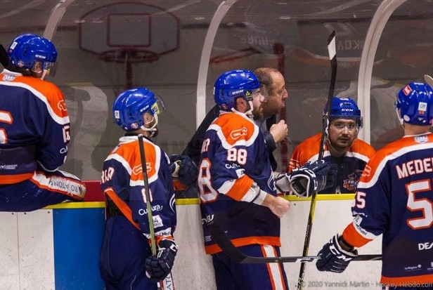 Photo hockey Division 1 - Division 1 : 21me journe : Clermont-Ferrand vs Neuilly/Marne - Clermont recolle puis tombe