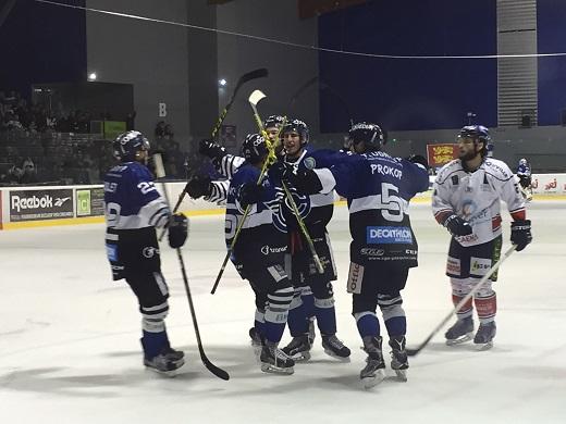 Photo hockey Division 1 - Division 1 : 21me journe : Nantes vs Caen  - Caen lemporte  larrach