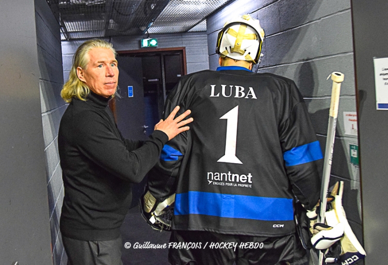 Photo hockey Division 1 - Division 1 : 21me journe : Nantes vs Neuilly/Marne - Nantes chasse le bison