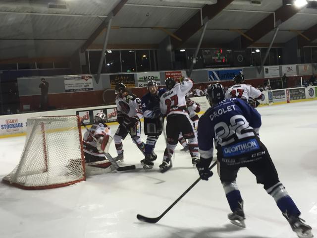 Photo hockey Division 1 - Division 1 : 23me journe : Nantes vs Mulhouse - Nantes  bout de souffle 