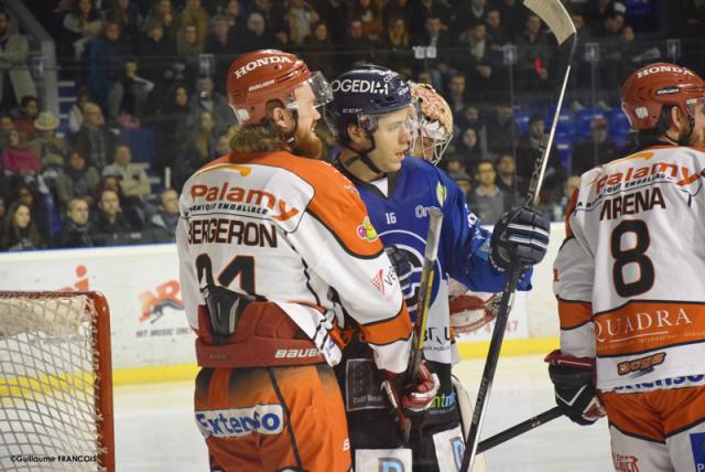 Photo hockey Division 1 - Division 1 : 25me journe : Nantes vs Cholet  - D1 : Le Derby et les Playoffs cest pour Cholet