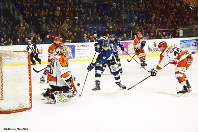 Photo hockey Division 1 - Division 1 : 25me journe : Nantes vs Cholet  - D1 : Le Derby et les Playoffs cest pour Cholet