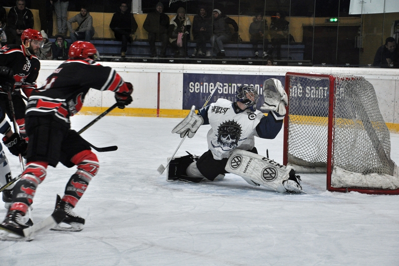 Photo hockey Division 1 - Division 1 : 25me journe : Neuilly/Marne vs Nantes - Neuilly stoppe les Corsaires