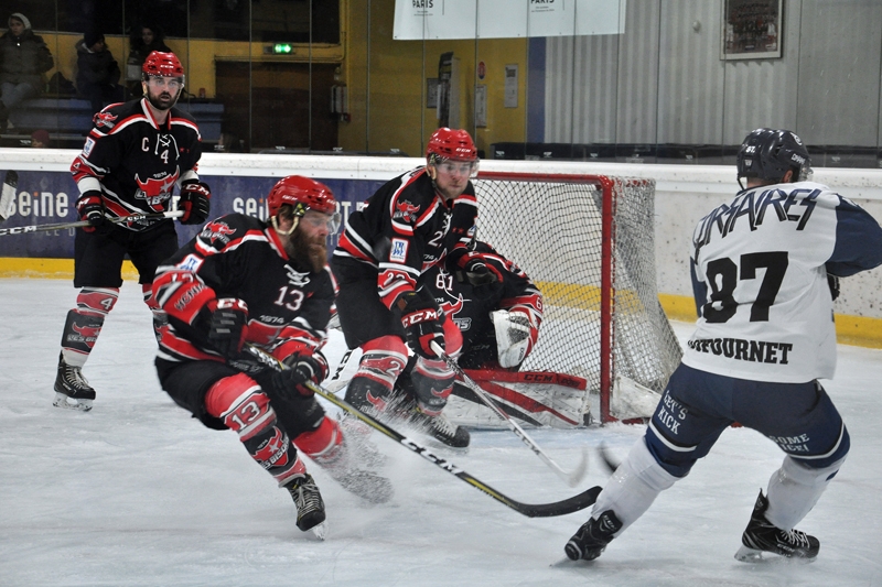 Photo hockey Division 1 - Division 1 : 25me journe : Neuilly/Marne vs Nantes - Neuilly stoppe les Corsaires