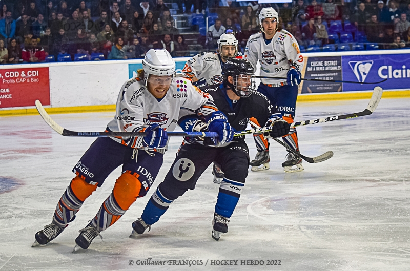 Photo hockey Division 1 - Division 1 : 26me journe : Nantes vs Montpellier  - Nantes simpose avec la manire et sadjuge la 3e place sur le podium de la D1