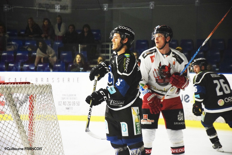 Photo hockey Division 1 - Division 1 : 3me journe : Nantes vs Brianon  - Les Nantais font vivre lenfer aux Diables rouges