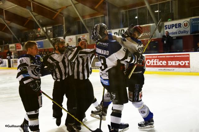 Photo hockey Division 1 - Division 1 : 6me journe : Nantes vs Courchevel-Mribel-Pralognan - Les Bouquetins arrachent la victoire