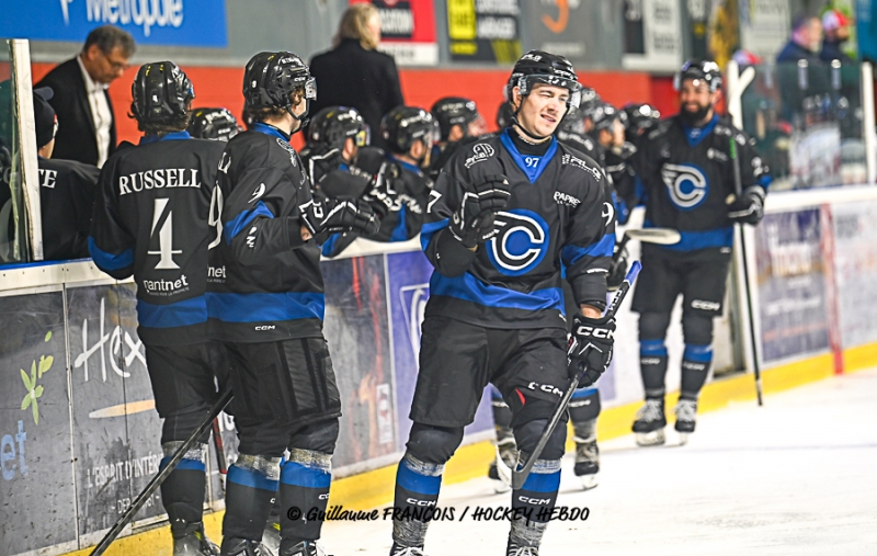 Photo hockey Division 1 - Division 1 : 8me journe : Nantes vs Caen  - Nantes soffre le leader et reprend la 2e place