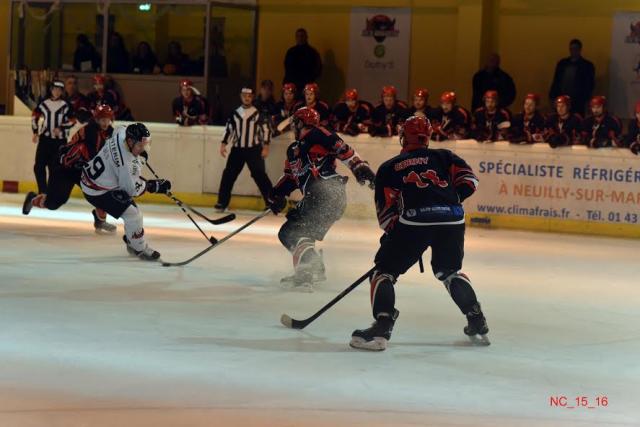 Photo hockey Division 1 - Division 1 : 8me journe : Neuilly/Marne vs Nice - De la lumire au chaos